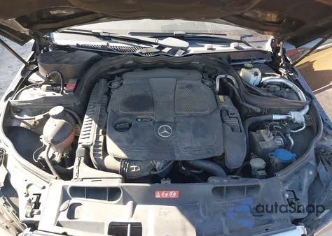 2014 Mercedes-Benz C 300 Luxury 4Matic/Sport 4Matic из США, поврежденный, VIN WDDGF8AB6ER311632